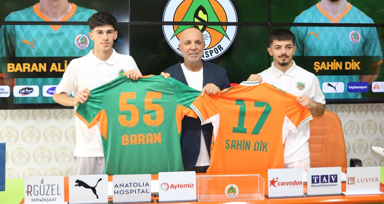 Alanyaspor’da çifte imza